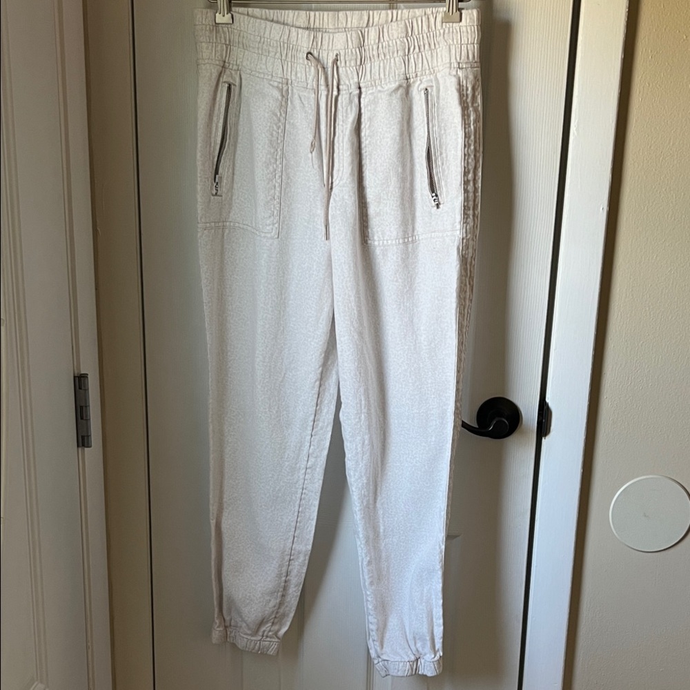 Athleta White Cabo Mini Leopard Joggers with Zippered Pockets